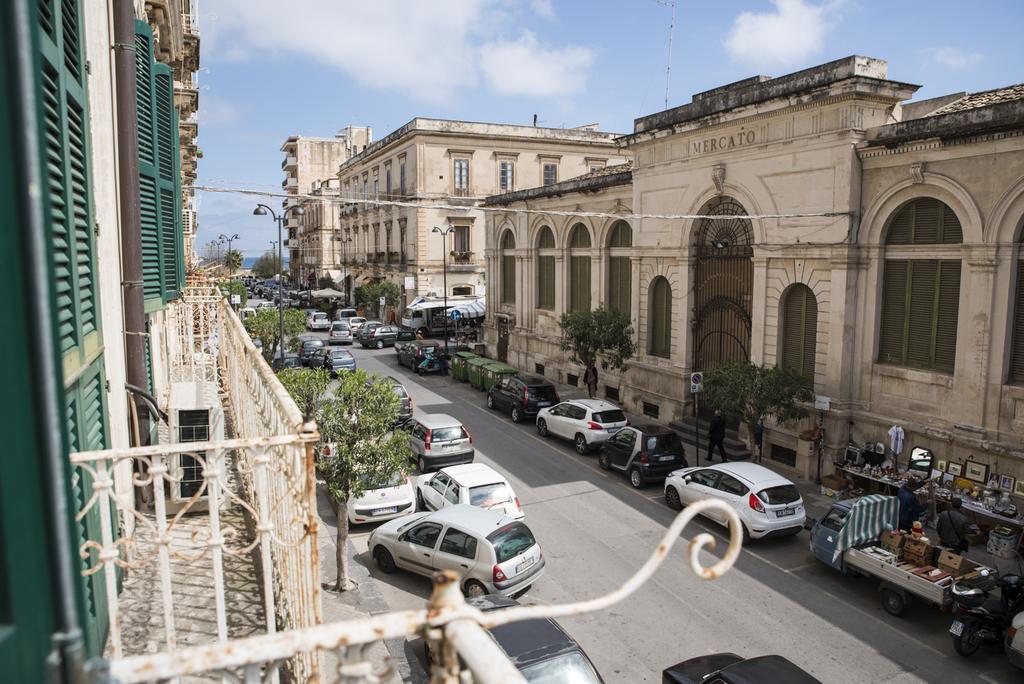 Bed and Breakfast Sognando Ortigia Syracuse Exterior foto